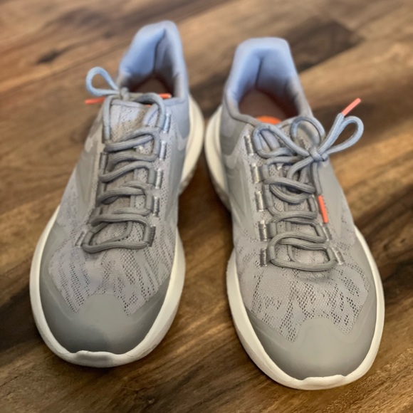 Reebox - Picture 2 of 3